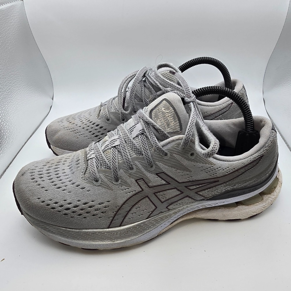 ASICS Gel Kayano 28 sz 9  Running Shoes Gray Stability Comfort Athletic Sneakers